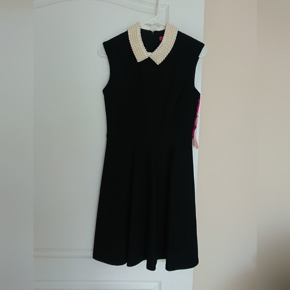 Betsey Johnson dark Navy pearl collar fit dress